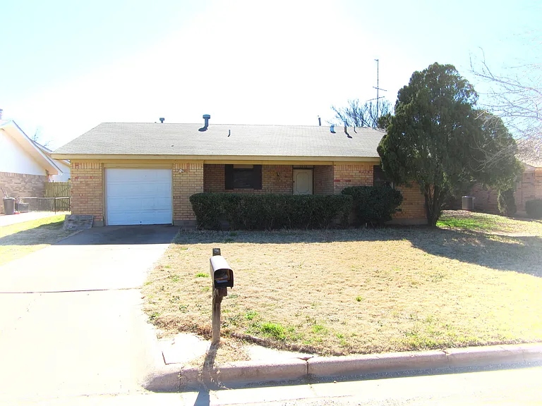 5333 Benbrook St — Photo 1