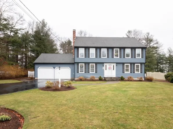 4 Arrowhead Rd, Walpole, MA 02081