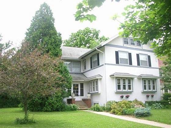1st image of 553 Hill Ave