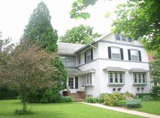 553 Hill Ave, Glen Ellyn, IL