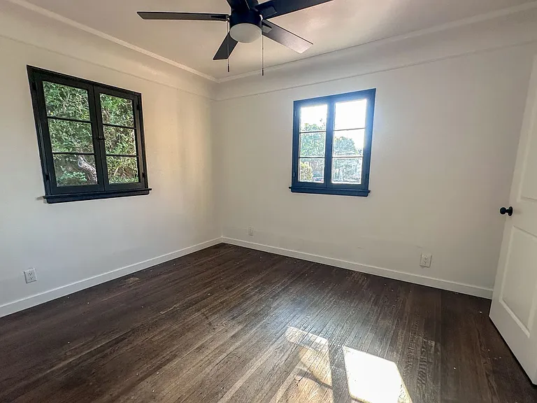 1521 S Stanley Ave — Photo 11