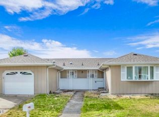 11 San Salvador St, Toms River, NJ 08757
