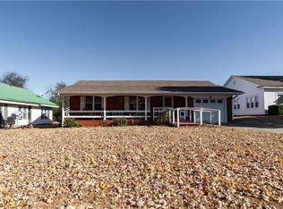 410 S 4th St, Okemah, OK 74859