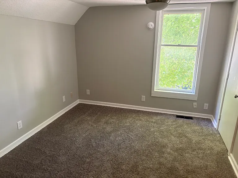 1315 Huestis Ave #2 — Photo 5