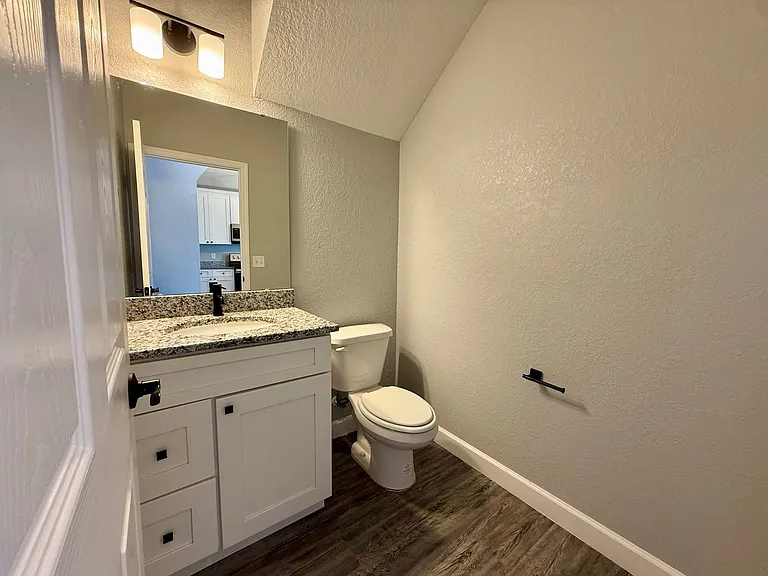 2607 Tanoak Ter — Photo 18