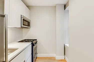 805 Saint Marks Avenue, #B4E