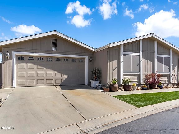 2nd image of 923 Vista Del Sol