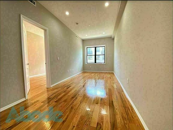 5th image of 110 Linden Blvd #1D