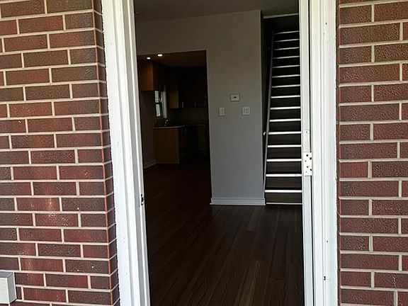 3rd image of 4255 Stanley Ave