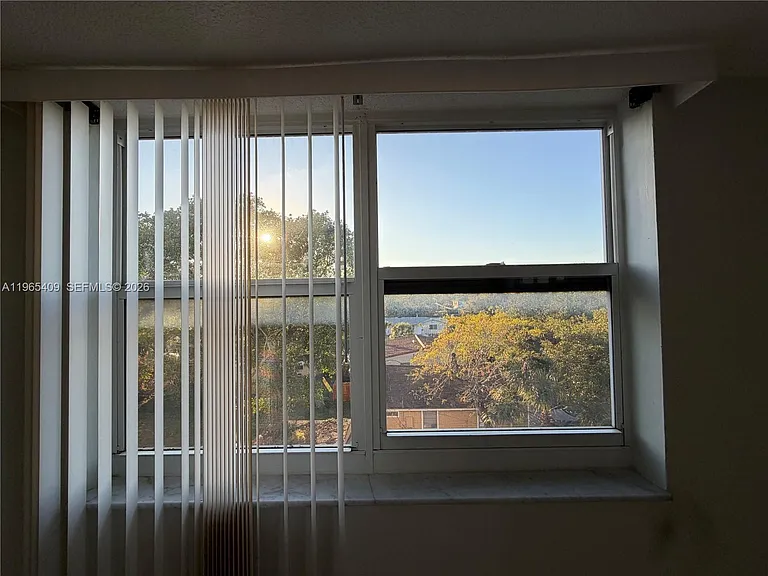 1830 Dixieanna St #406 — Photo 28