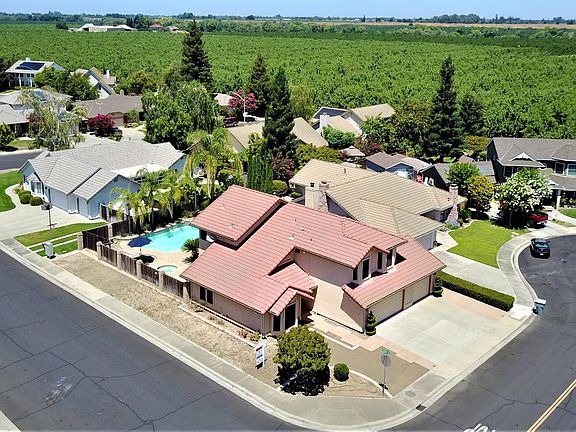 2nd image of 82 Rhiannon Ct