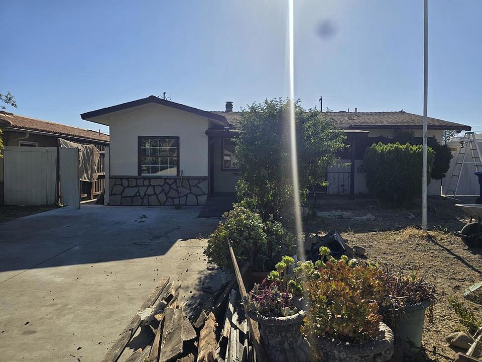 1st image of 9262 Camulos Ave