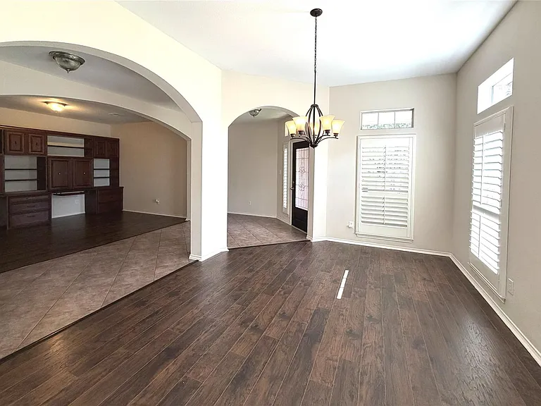 1707 Magnolia Lk — Photo 7