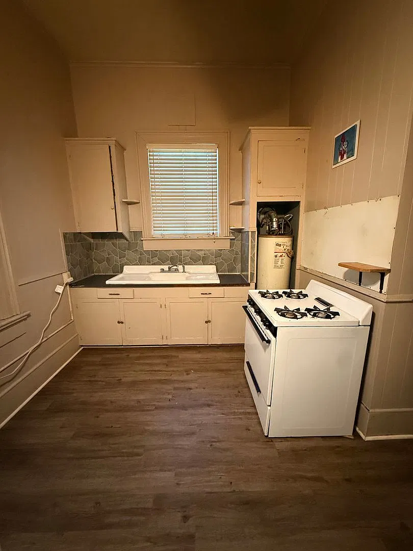 218 West St. Peter Street — Photo 2