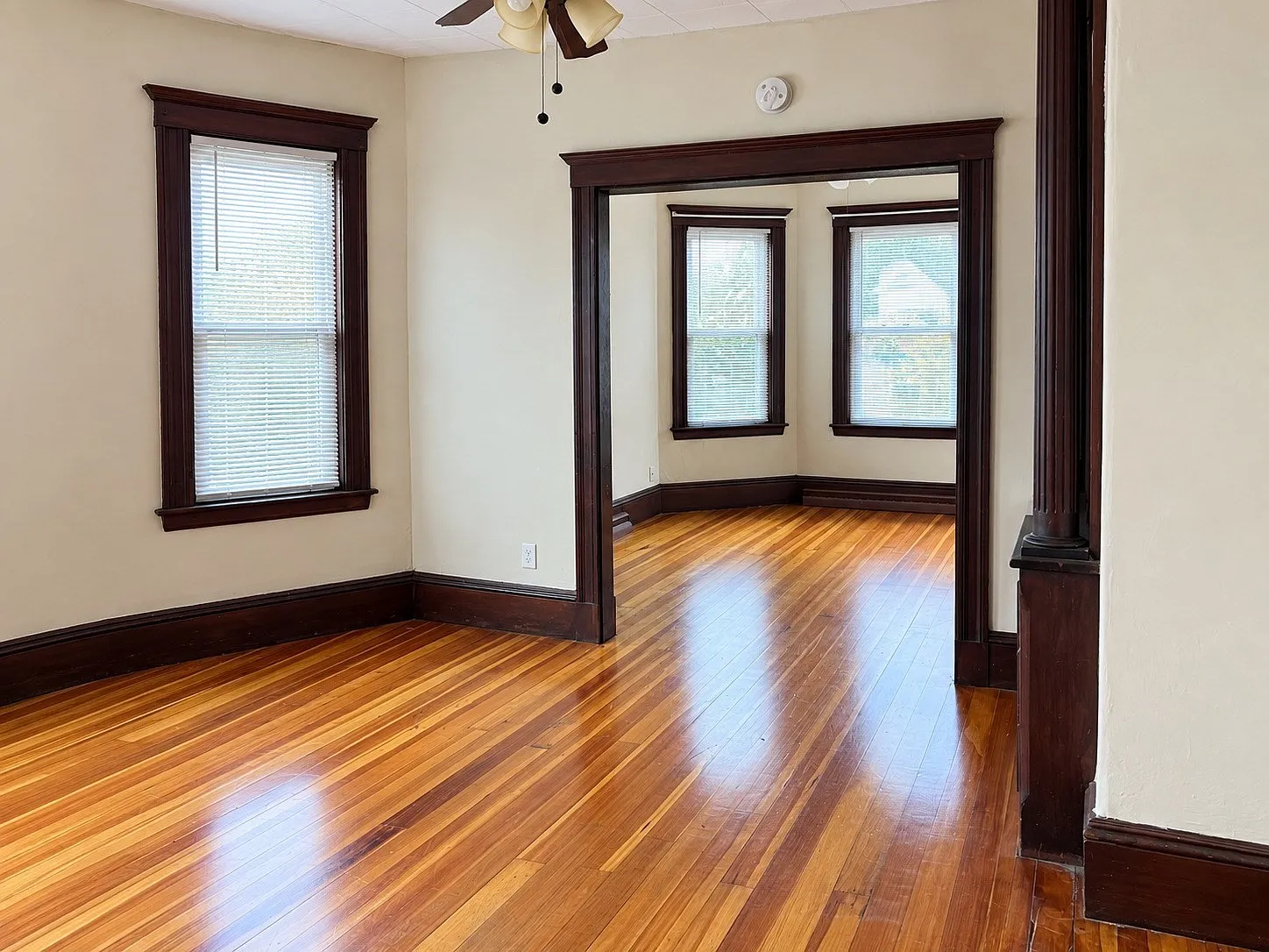 2 bed, 1.0 bath, 1040 sqft, $2,000 — Photo 3