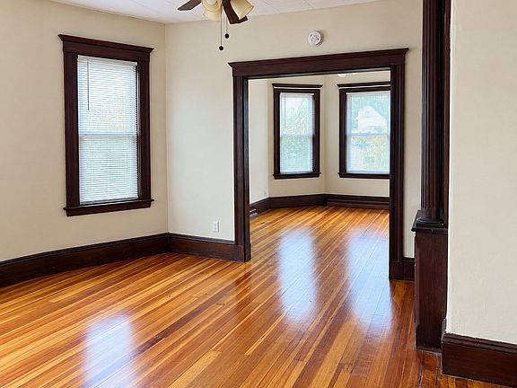 3rd image of 48 S Prospect St #1