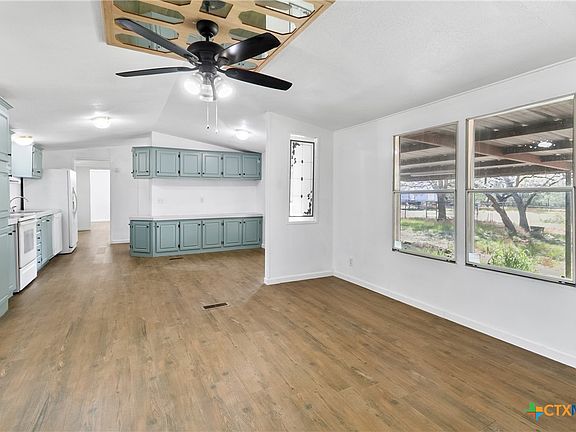 3rd image of 142 Oak Valley Dr