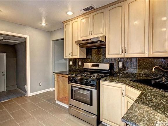 3rd image of 5901 McLaren Ave