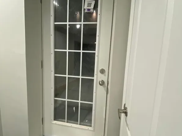1 Ezra Cres #Basement, Brampton, ON L7A 5A6