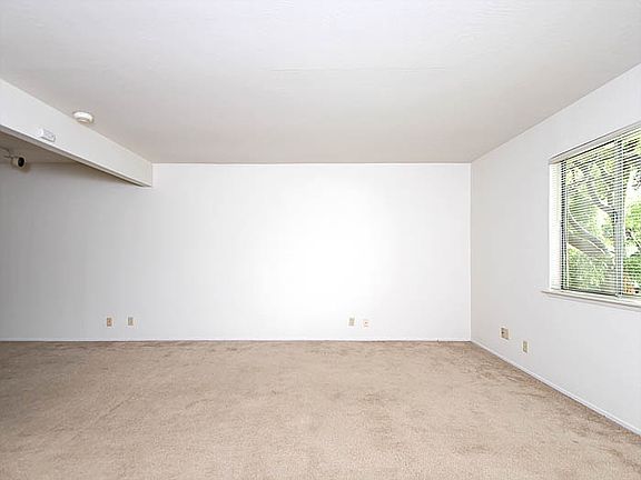3rd image of 562 Kendall Ave APT 21