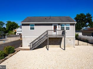 45 Lagoon Dr E, Toms River, NJ