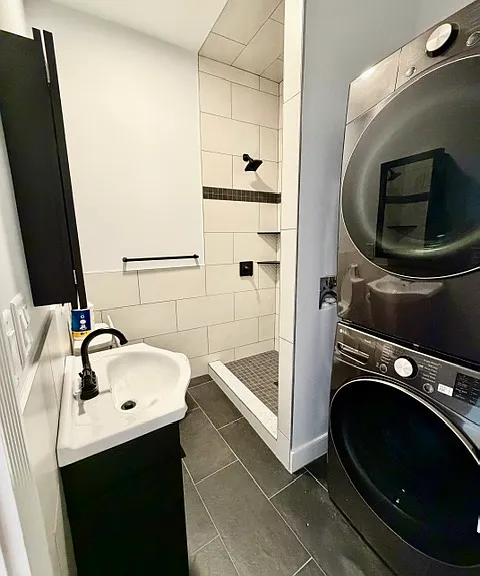 300 North St #5 — Photo 17