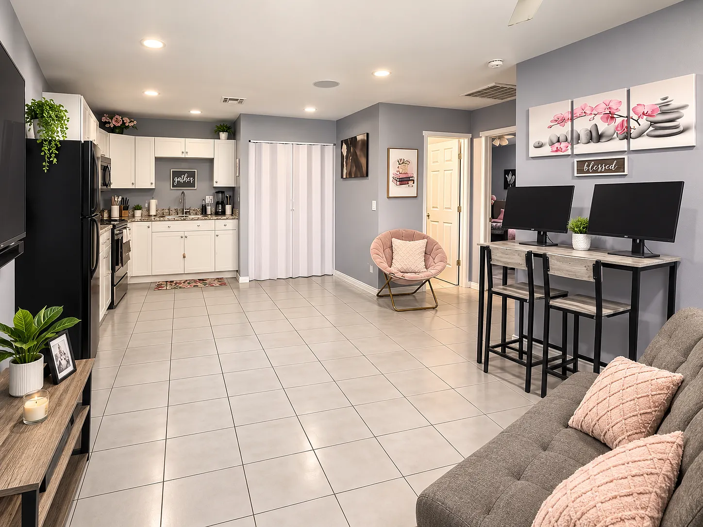 2 bed, 800 sqft, $1,635 — Photo 1