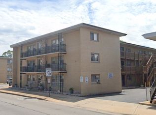 2323 119th St APT 2, Blue Island, IL 60406