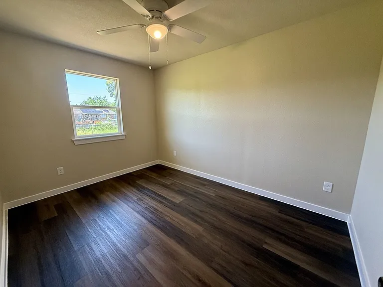 116 Village Pl — Photo 9