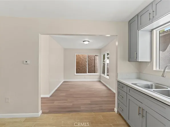 10518 S Vermont Ave, Los Angeles, CA 90044