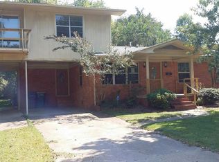908 N Chestnut St, Morrilton, AR 72110