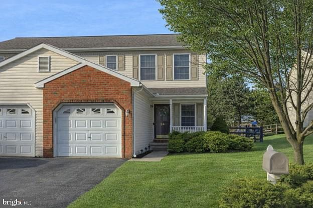 1st image of 24 Grasshopper Ct