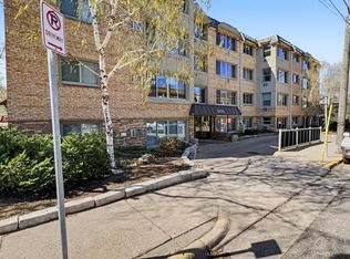 2727 W 43rd St APT 408, Minneapolis, MN 55410