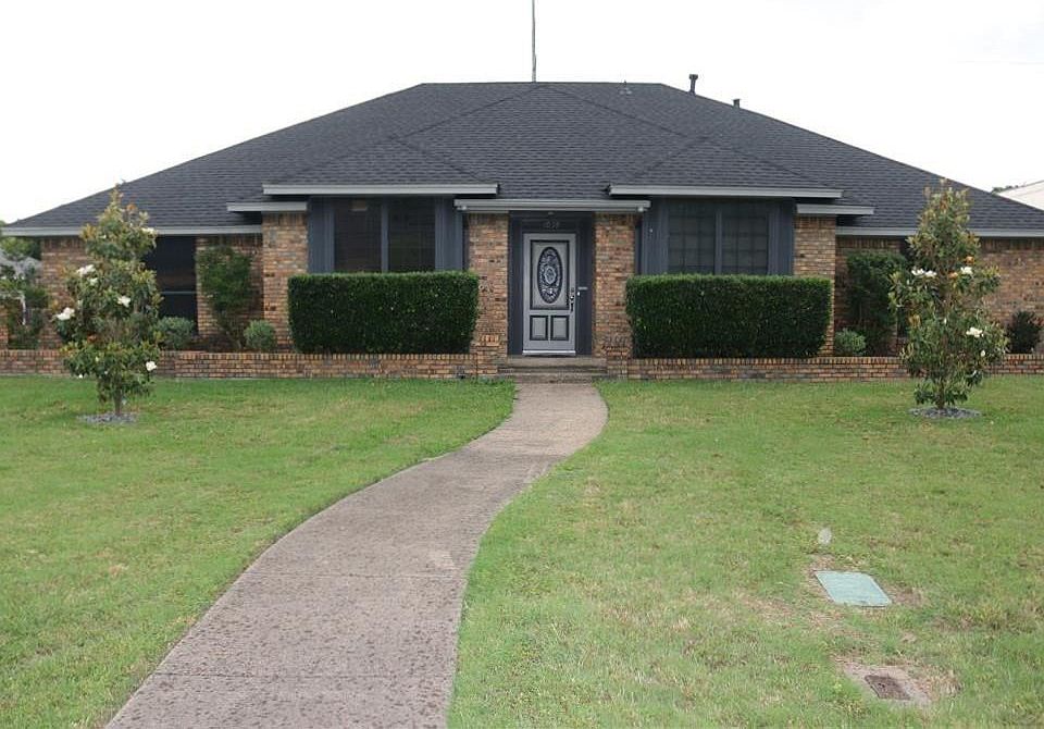 1st image of 1038 Briar Hill Cir