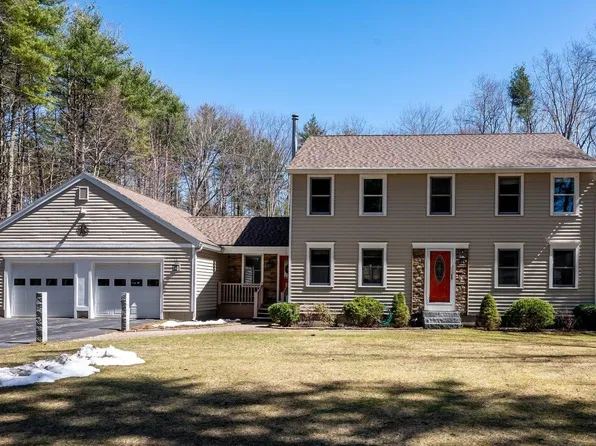 33 Spencer Lane, Lee, NH 03861