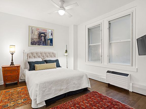 4th image of 38 55th St #4D