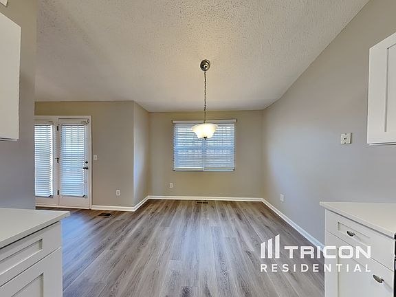 5th image of 815 Ashland Park Way