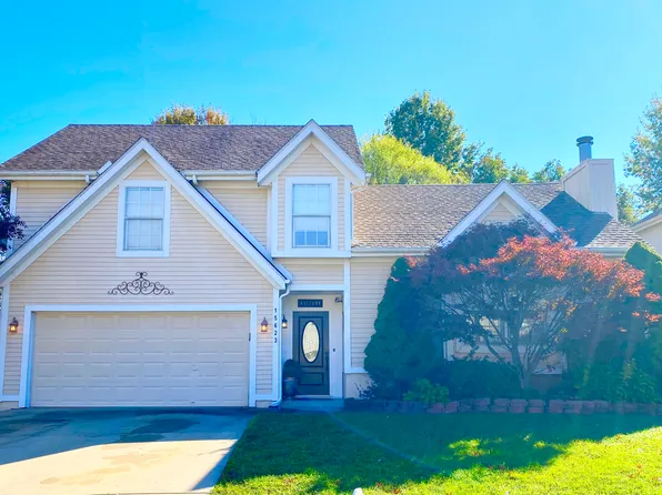 15623 Riley St, Overland Park, KS 66223