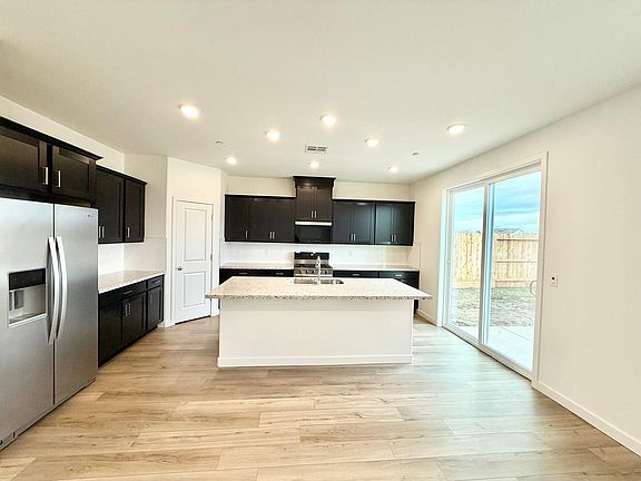 4th image of 789 Rosazzo Ln