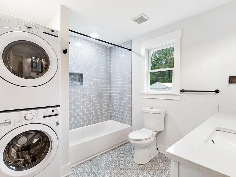 14090 Cogburn Rd — Photo 7