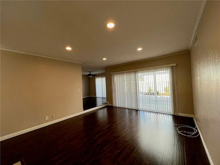 9424 Ethel St — Photo 8