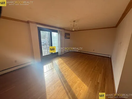 1030 Bennington St #4 Photo 1
