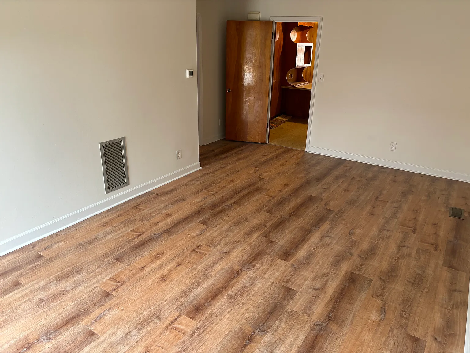 2312 Quincy St — Photo 3