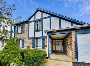 236 Memory Ln #15-2, Westmont, IL 60559