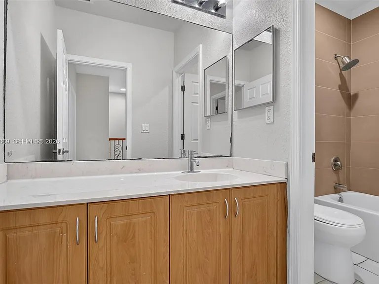5337 SW 40th Ave #5337 — Photo 24