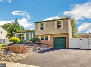 6318 Neshaminy Valley Dr, Bensalem, PA 19020