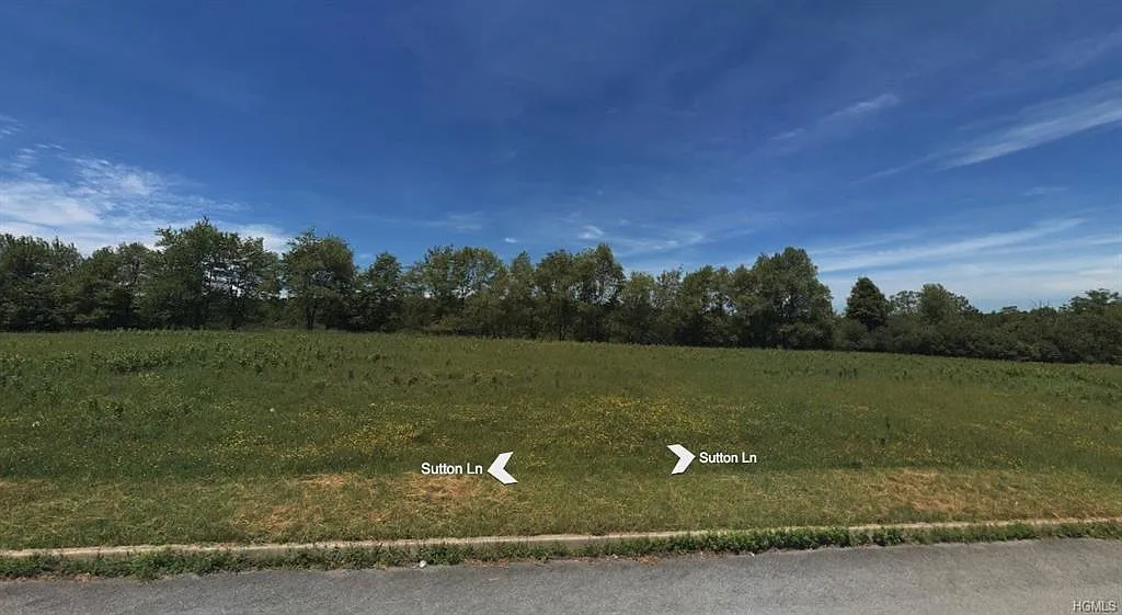 4 Sutton Ln photo 1