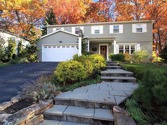 2nd image of 672 Berkshire Dr