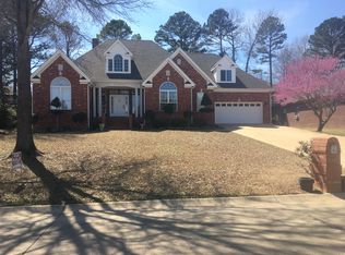 709 River Oaks Blvd, Searcy, AR 72143