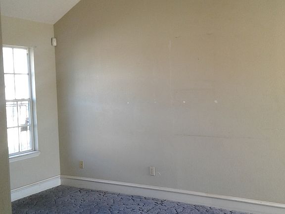 5th image of 317 Yolanda St